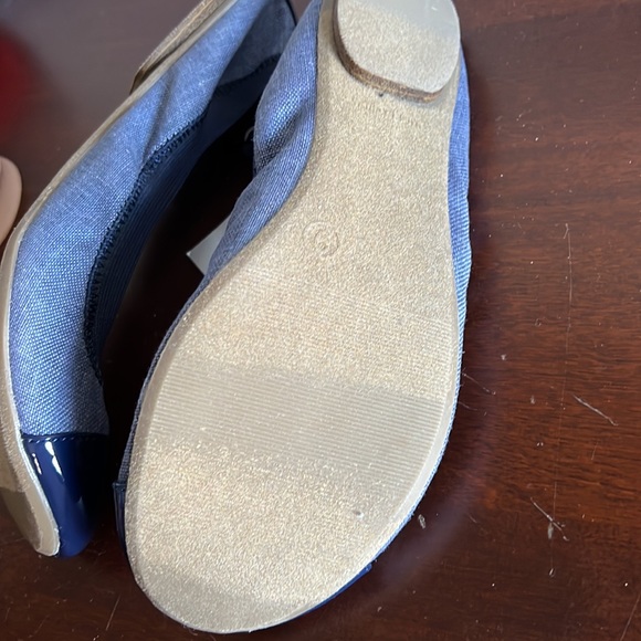 Ladies flats - Picture 3 of 3